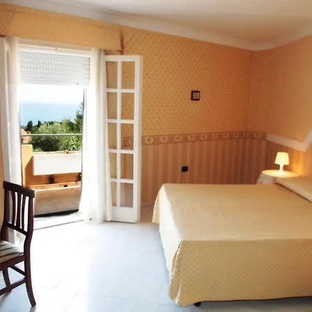 Casagalez Bed & Breakfast 3*