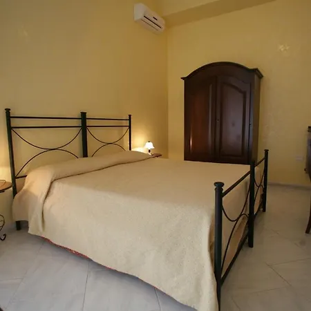 Casagalez Bed & Breakfast 3*